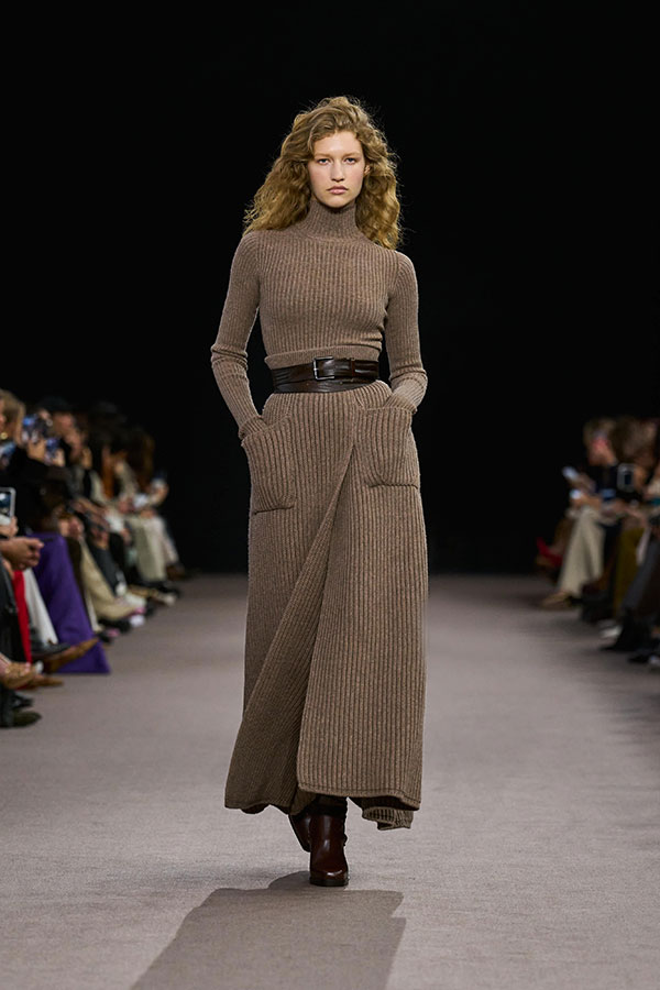 Look Runway FW25 010 Max Mara