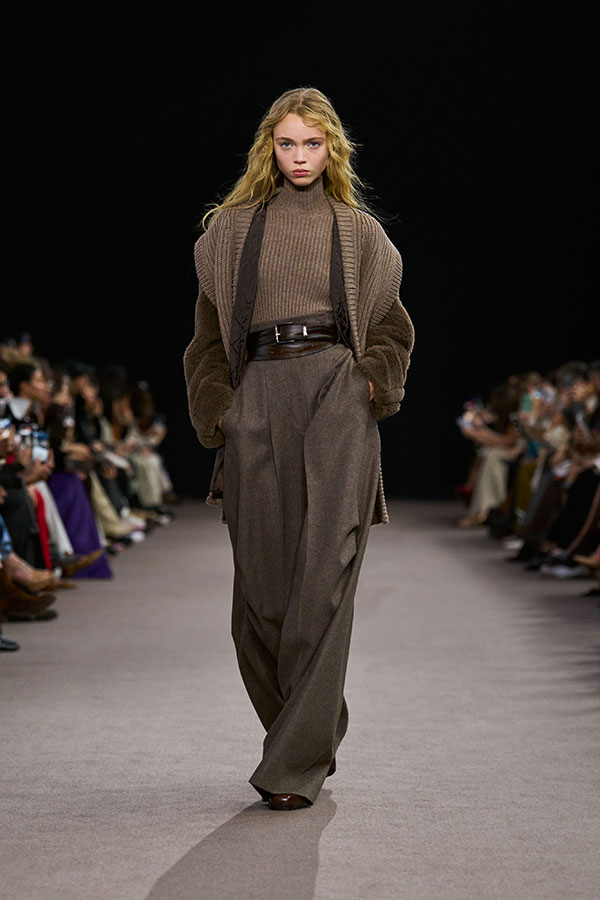 Look Runway FW25 008 Max Mara