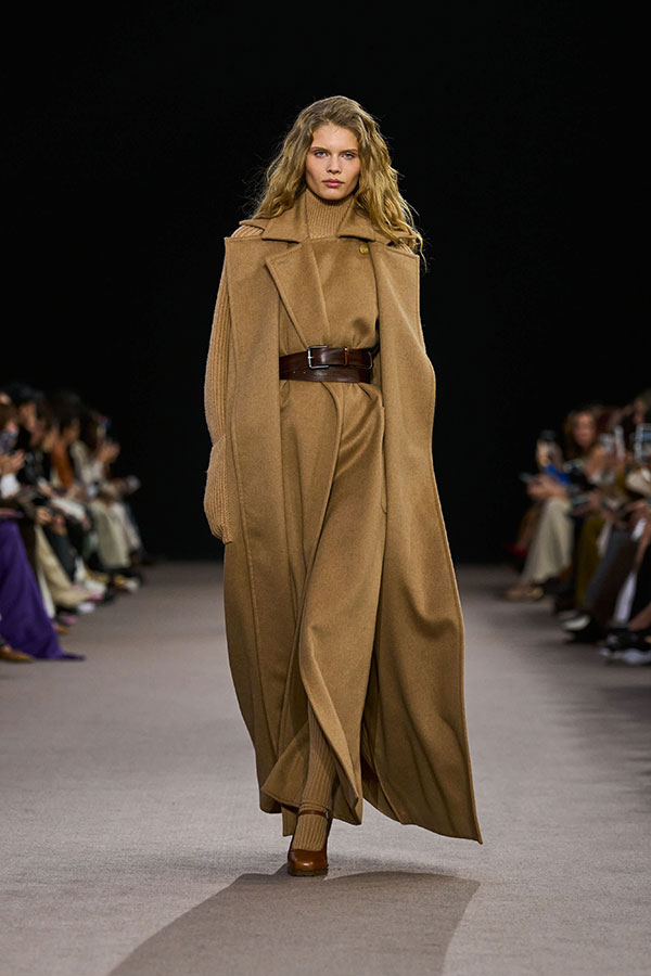 Look Runway FW25 021 Max Mara