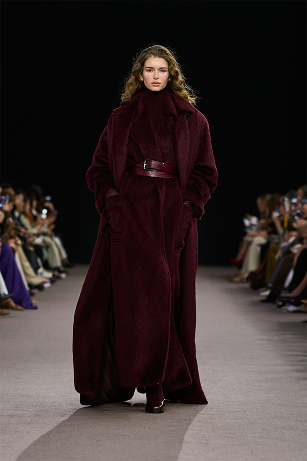 Look Runway FW25 001 Max Mara